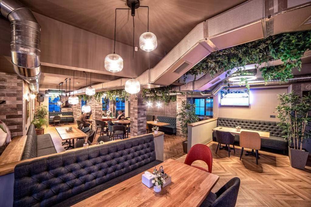 Casa Vatra Radauti Hostel Eksteriør bilde