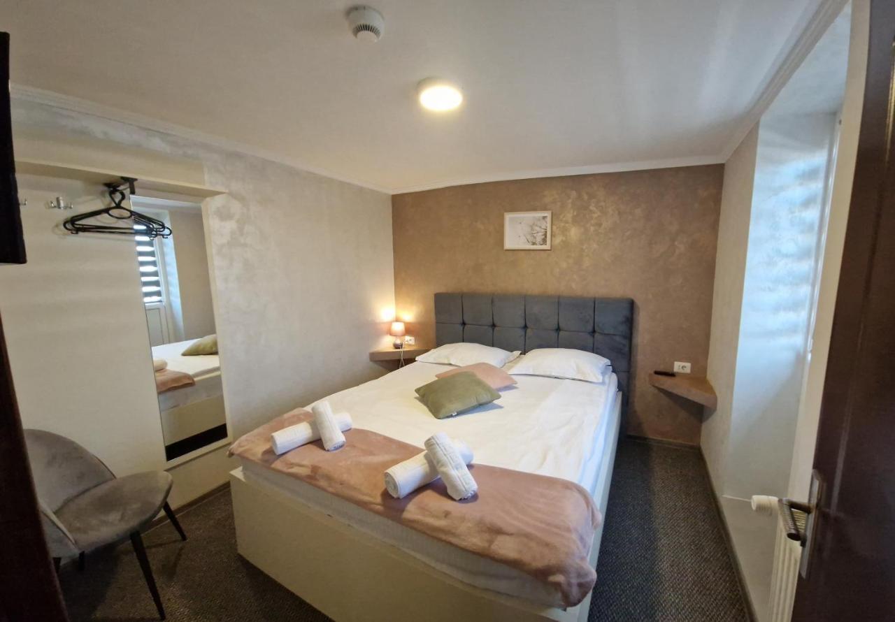 Casa Vatra Radauti Hostel Eksteriør bilde