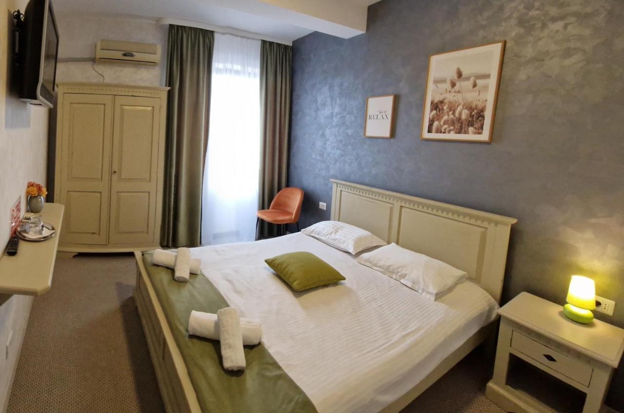 Casa Vatra Radauti Hostel Eksteriør bilde