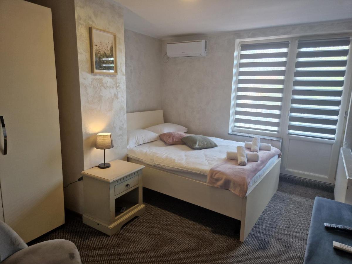 Casa Vatra Radauti Hostel Eksteriør bilde